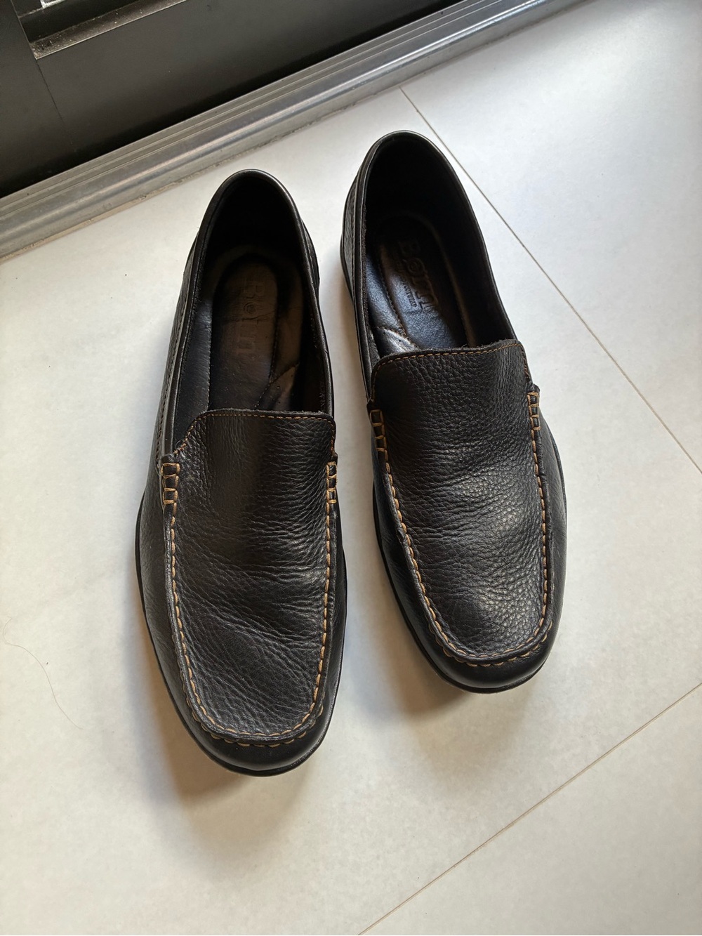 Born Men's Black Leather Slip-On Loafers with Contrast Stitching Size 12
